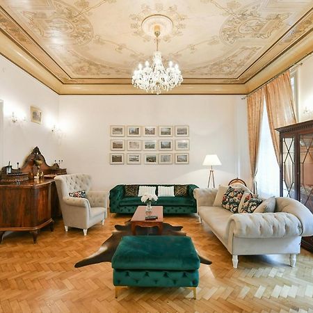 Stunning Charles Bridge Apartment Πράγα Εξωτερικό φωτογραφία