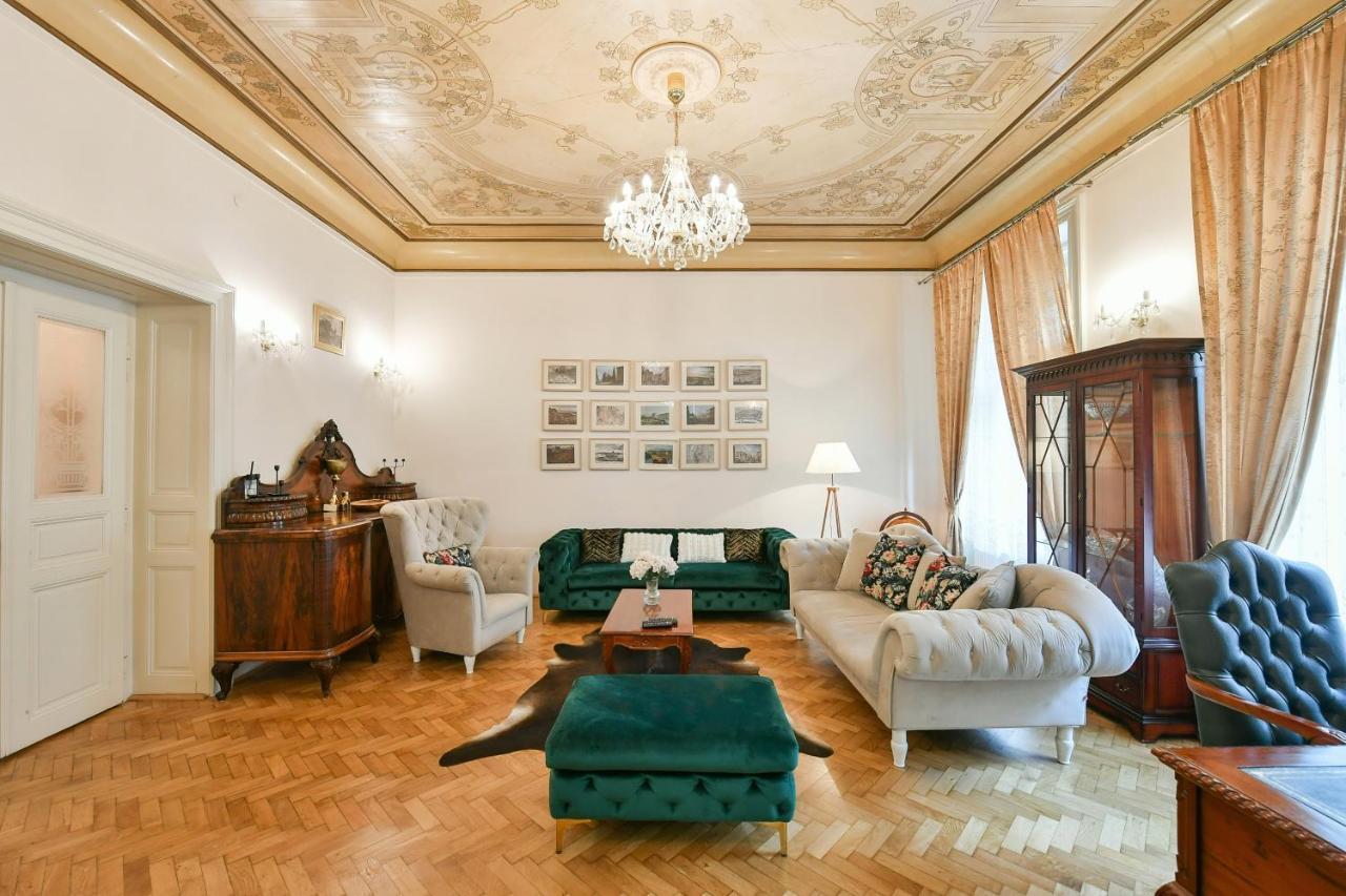 Stunning Charles Bridge Apartment Πράγα Εξωτερικό φωτογραφία