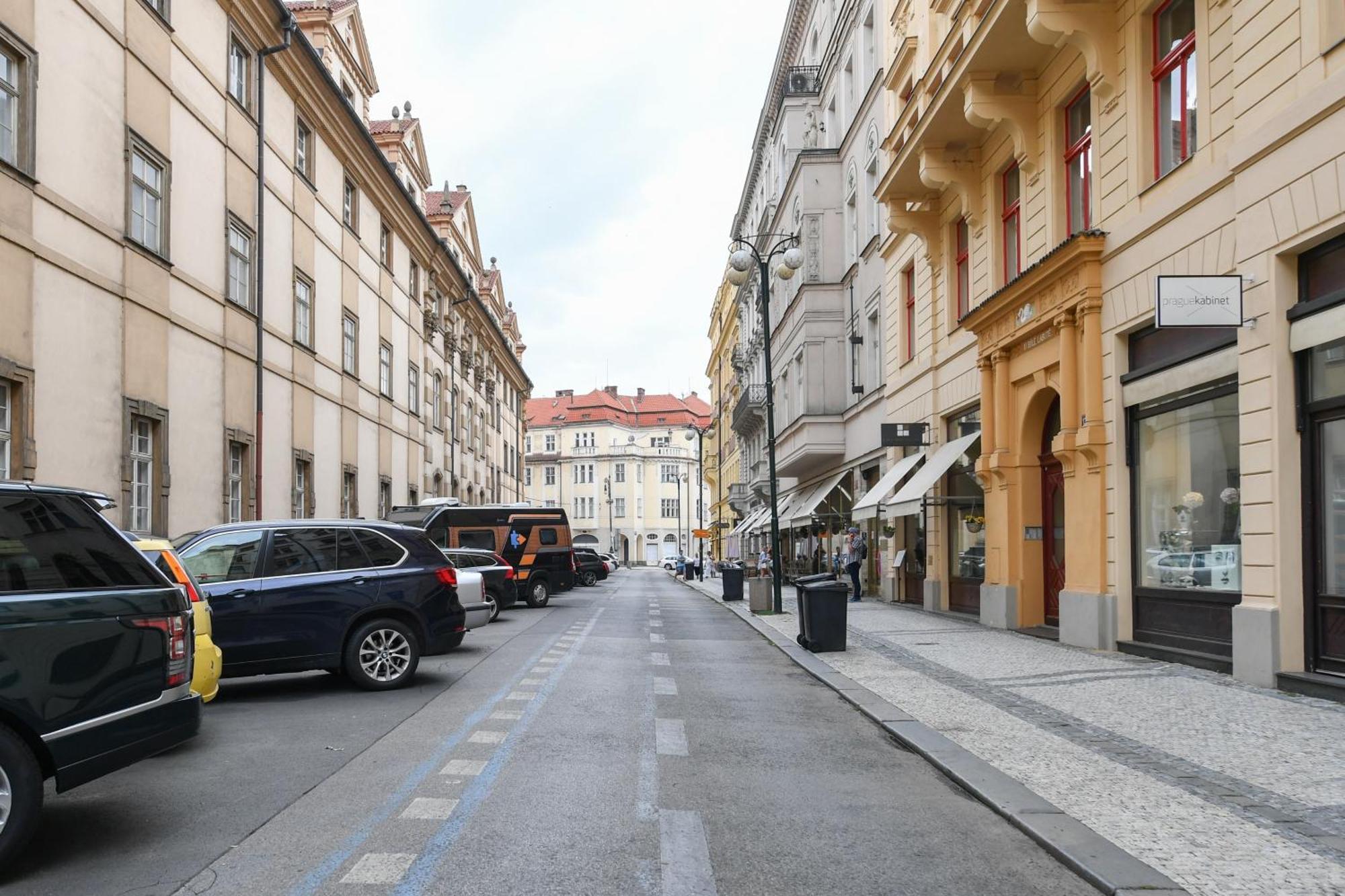 Stunning Charles Bridge Apartment Πράγα Εξωτερικό φωτογραφία