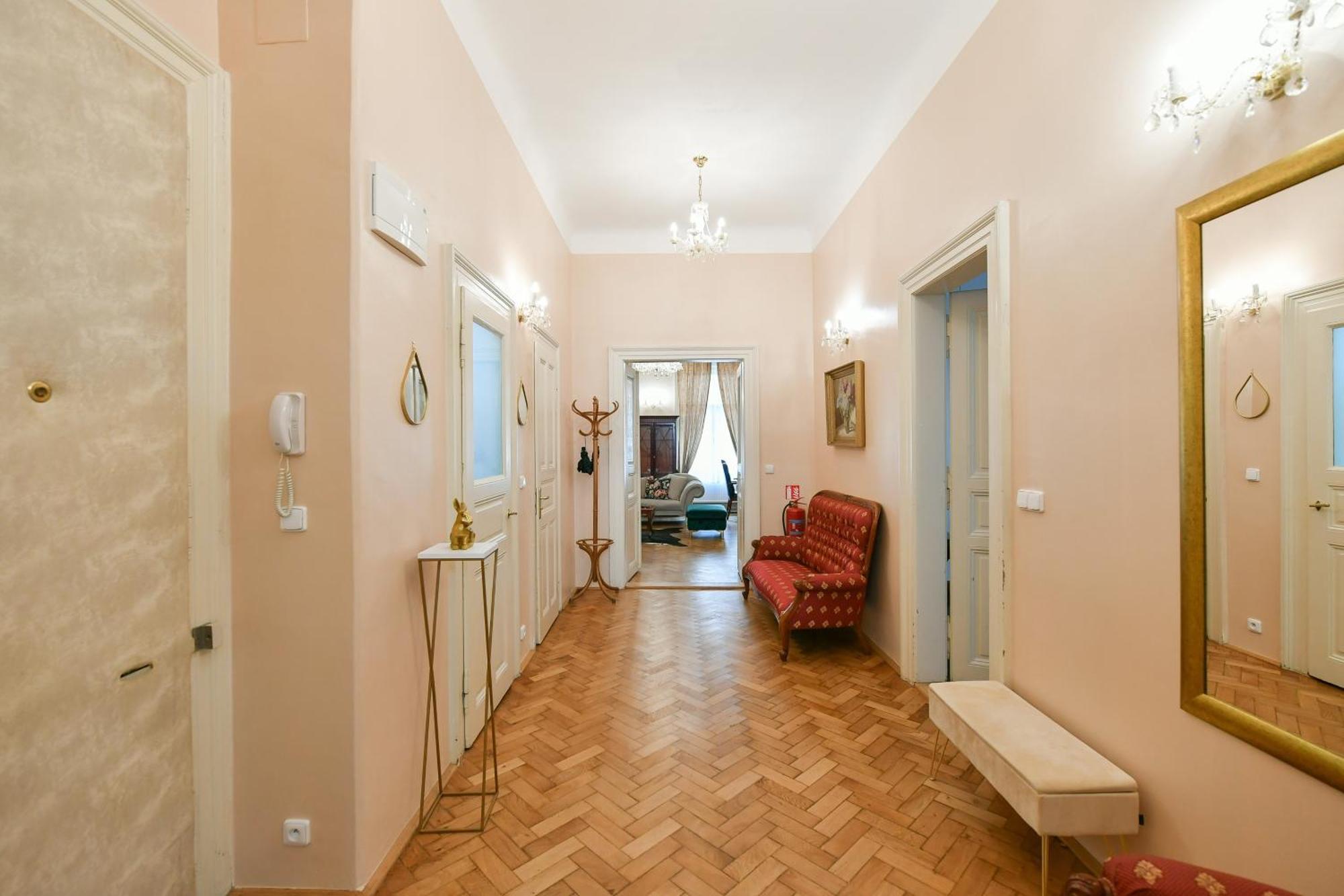 Stunning Charles Bridge Apartment Πράγα Εξωτερικό φωτογραφία