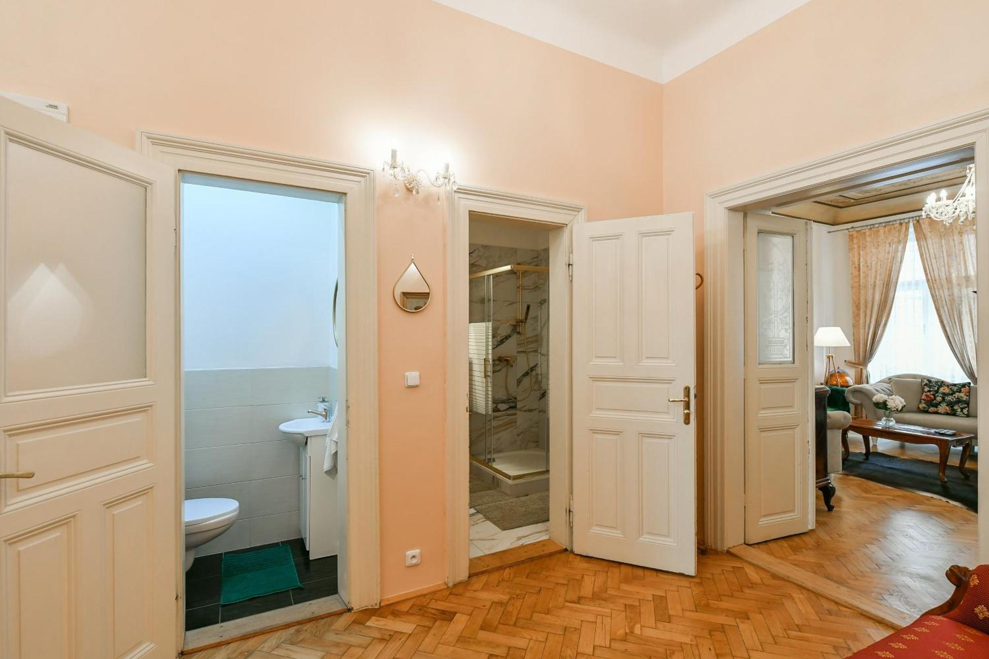 Stunning Charles Bridge Apartment Πράγα Εξωτερικό φωτογραφία